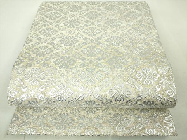 ■■■　サイズ　■■■ 長さ 436cm　幅 30.5cm程 ■■■　商品詳細　■■■ 【正絹・未使用】 状態は一度も締めておらず 特に目立ったシミ汚れなどもなく大変良い状態です。 金彩友禅を確立された日本随一の染織家です。 活動の幅も広く、相撲界では金彩友禅の 裾回しなど数多くの偉業経歴を持たれる名工で御座います。 大変上質な極上の逸品になります。 お安く出品致しますので、是非この機会にいかがでしょうか？ ■■■　注意事項　■■■ ■モニター発色の具合により色合いが異なる場合がございます。 ■寸法は多少の誤差が生じる場合がございますのでご了承ください。 ■縫込みの長さが左右非対称の場合は短い部分を記載しております。 左右非対称であってもご返品・お値引き等の保証は出来かねますので、ご了承の上ご購入をお願い致します。 ■シミ等のチェックには注意を払っておりますが、見落としがある場合もございますし、個人の見解も様々ですので神経質な方のご購入はお控えください。 ■箪笥に入っておりました着物や帯なので畳みシワや匂いがあるものもございます。 ■お休みは基本的に土日祝となりますが、その他臨時でお休みする場合がございますのでご了承ください。 ■商品の発送は平日のみの発送となります。 ■夜間と土曜、日曜日はお問い合わせの回答が遅れる場合がございます。 ■当店では、お直し、紋入れ、お手入れ等は承っておりません。 ■生地の状態（ヤケ、経年劣化等）によってはサイズ直しが出来ない場合がございます。 その点もどうかご了承のうえ、ご購入をお願いいたします。 ■弊社で取り扱う商品は一点ものにつき、時期や在庫状況に応じて金額が変更となる場合がございます。 ■検針は行っておりません。予めご了承いただきますようお願いいたします。 ■【洗える着物】と記載のある商品におきましては、商品お届け後に洗濯を行ってしまってからのご返品にはご対応しかねます。 念の為、専門店でのお手入れをお願いいたします。 ■着物のサイズ目安は下記を参考ください↓ ＜女性着物＞　お端折り次第で＋5?　−10?が着用可能サイズ 　例）身丈170?の場合、身長160?〜175? ＜男性着物＞　身丈＋約25?〜27?程が適応身長 　例）身丈155?の場合、身長180〜182?