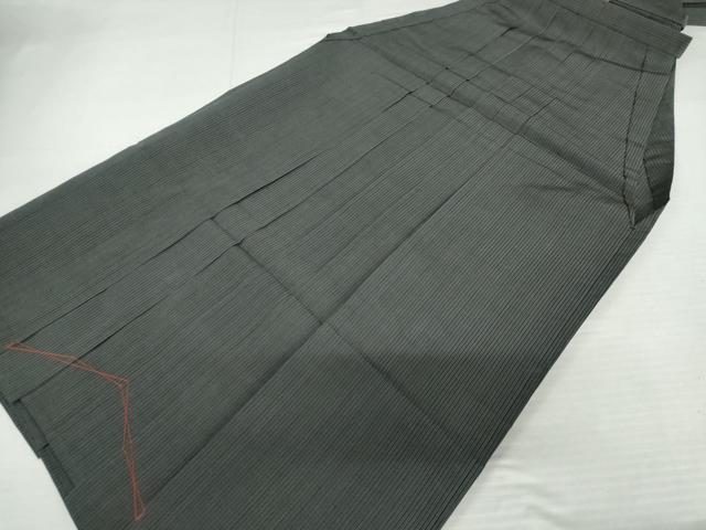 ■■■　サイズ　■■■ 紐下丈　約87.5cm ■■■　商品詳細　■■■ 【正絹・未使用】 状態は特に目立ったシミ汚れなどもなく大変良い状態です。 大変上質な逸品になります。 お安く出品致しますので、是非この機会にいかがでしょうか？ ■■■　注意事項　■■■ ■モニター発色の具合により色合いが異なる場合がございます。 ■寸法は多少の誤差が生じる場合がございますのでご了承ください。 ■縫込みの長さが左右非対称の場合は短い部分を記載しております。 左右非対称であってもご返品・お値引き等の保証は出来かねますので、ご了承の上ご購入をお願い致します。 ■シミ等のチェックには注意を払っておりますが、見落としがある場合もございますし、個人の見解も様々ですので神経質な方のご購入はお控えください。 ■箪笥に入っておりました着物や帯なので畳みシワや匂いがあるものもございます。 ■お休みは基本的に土日祝となりますが、その他臨時でお休みする場合がございますのでご了承ください。 ■商品の発送は平日のみの発送となります。 ■夜間と土曜、日曜日はお問い合わせの回答が遅れる場合がございます。 ■当店では、お直し、紋入れ、お手入れ等は承っておりません。 ■生地の状態（ヤケ、経年劣化等）によってはサイズ直しが出来ない場合がございます。 その点もどうかご了承のうえ、ご購入をお願いいたします。 ■弊社で取り扱う商品は一点ものにつき、時期や在庫状況に応じて金額が変更となる場合がございます。 ■検針は行っておりません。予めご了承いただきますようお願いいたします。 ■【洗える着物】と記載のある商品におきましては、商品お届け後に洗濯を行ってしまってからのご返品にはご対応しかねます。 念の為、専門店でのお手入れをお願いいたします。 ■写真に写っている物が全てになります。それ以外の付属品はございませんのでご了承ください。 ■状態に関する写真につきましては、掲載可能な写真枚数に限りがあるため、各箇所につき1枚参考画像を掲載しております。 ■着物のサイズ目安は下記を参考ください↓ ＜女性着物＞　お端折り次第で＋5cm　−1cmが着用可能サイズ 　例）身丈170cmの場合、身長160cm〜175cm ＜男性着物＞　身丈＋約25cm〜27cm程が適応身長 　例）身丈155cmの場合、身長180〜182cm