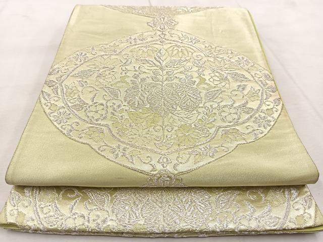 ■■■　サイズ　■■■ 長さ 416cm 幅 30.5cm程 ■■■　商品詳細　■■■ 【正絹・芯なし】 詳細に関しましては、画像をご確認ください。 大変上質な逸品になります。 お安く出品致しますので、是非この機会にいかがでしょうか？ ■■■　注意事項　■■■ ■モニター発色の具合により色合いが異なる場合がございます。 ■寸法は多少の誤差が生じる場合がございますのでご了承ください。 ■縫込みの長さが左右非対称の場合は短い部分を記載しております。 左右非対称であってもご返品・お値引き等の保証は出来かねますので、ご了承の上ご購入をお願い致します。 ■シミ等のチェックには注意を払っておりますが、見落としがある場合もございますし、個人の見解も様々ですので神経質な方のご購入はお控えください。 ■箪笥に入っておりました着物や帯なので畳みシワや匂いがあるものもございます。 ■お休みは基本的に土日祝となりますが、その他臨時でお休みする場合がございますのでご了承ください。 ■商品の発送は平日のみの発送となります。 ■夜間と土曜、日曜日はお問い合わせの回答が遅れる場合がございます。 ■当店では、お直し、紋入れ、お手入れ等は承っておりません。 ■生地の状態（ヤケ、経年劣化等）によってはサイズ直しが出来ない場合がございます。 その点もどうかご了承のうえ、ご購入をお願いいたします。 ■弊社で取り扱う商品は一点ものにつき、時期や在庫状況に応じて金額が変更となる場合がございます。 ■検針は行っておりません。予めご了承いただきますようお願いいたします。 ■【洗える着物】と記載のある商品におきましては、商品お届け後に洗濯を行ってしまってからのご返品にはご対応しかねます。 念の為、専門店でのお手入れをお願いいたします。 ■着物のサイズ目安は下記を参考ください↓ ＜女性着物＞　お端折り次第で＋5cm　−1cmが着用可能サイズ 　例）身丈170cmの場合、身長160cm〜175cm ＜男性着物＞　身丈＋約25cm〜27cm程が適応身長 　例）身丈155cmの場合、身長180〜182cm