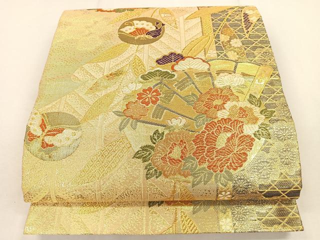 ■■■　サイズ　■■■ 長さ 434cm 幅 30.5cm程 ■■■　商品詳細　■■■ 【正絹】 詳細に関しましては、画像をご確認ください。 大変上質な逸品になります。 お安く出品致しますので、是非この機会にいかがでしょうか？ ■■■　注意事項　■■■ ■モニター発色の具合により色合いが異なる場合がございます。 ■寸法は多少の誤差が生じる場合がございますのでご了承ください。 ■縫込みの長さが左右非対称の場合は短い部分を記載しております。 左右非対称であってもご返品・お値引き等の保証は出来かねますので、ご了承の上ご購入をお願い致します。 ■シミ等のチェックには注意を払っておりますが、見落としがある場合もございますし、個人の見解も様々ですので神経質な方のご購入はお控えください。 ■箪笥に入っておりました着物や帯なので畳みシワや匂いがあるものもございます。 ■お休みは基本的に土日祝となりますが、その他臨時でお休みする場合がございますのでご了承ください。 ■商品の発送は平日のみの発送となります。 ■夜間と土曜、日曜日はお問い合わせの回答が遅れる場合がございます。 ■当店では、お直し、紋入れ、お手入れ等は承っておりません。 ■生地の状態（ヤケ、経年劣化等）によってはサイズ直しが出来ない場合がございます。 その点もどうかご了承のうえ、ご購入をお願いいたします。 ■弊社で取り扱う商品は一点ものにつき、時期や在庫状況に応じて金額が変更となる場合がございます。 ■検針は行っておりません。予めご了承いただきますようお願いいたします。 ■【洗える着物】と記載のある商品におきましては、商品お届け後に洗濯を行ってしまってからのご返品にはご対応しかねます。 念の為、専門店でのお手入れをお願いいたします。 ■着物のサイズ目安は下記を参考ください↓ ＜女性着物＞　お端折り次第で＋5cm　−1cmが着用可能サイズ 　例）身丈170cmの場合、身長160cm〜175cm ＜男性着物＞　身丈＋約25cm〜27cm程が適応身長 　例）身丈155cmの場合、身長180〜182cm
