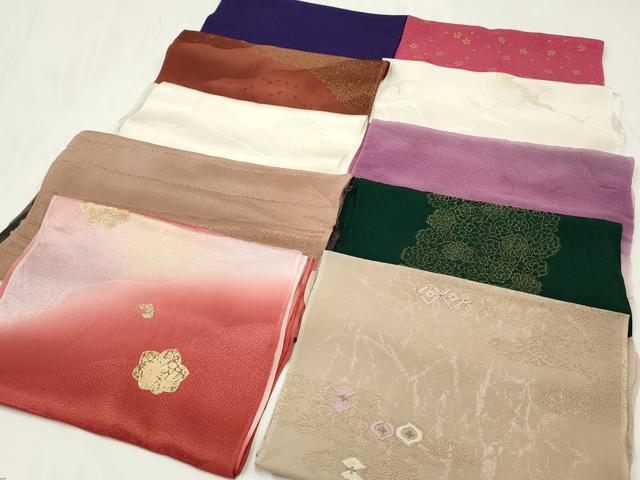 ■■■　商品詳細　■■■ 【正絹】 状態は特に目立ったシミ汚れなどもなく大変良い状態です。 大変上質な極上の逸品になります。 お安く出品致しますので、 ■■■　注意事項　■■■ ■モニター発色の具合により色合いが異なる場合がございます。 ■寸法は多少の誤差が生じる場合がございますのでご了承ください。 ■縫込みの長さが左右非対称の場合は短い部分を記載しております。 左右非対称であってもご返品・お値引き等の保証は出来かねますので、ご了承の上ご購入をお願い致します。 ■シミ等のチェックには注意を払っておりますが、見落としがある場合もございますし、個人の見解も様々ですので神経質な方のご購入はお控えください。 ■箪笥に入っておりました着物や帯なので畳みシワや匂いがあるものもございます。 ■お休みは基本的に土日祝となりますが、その他臨時でお休みする場合がございますのでご了承ください。 ■商品の発送は平日のみの発送となります。 ■夜間と土曜、日曜日はお問い合わせの回答が遅れる場合がございます。 ■当店では、お直し、紋入れ、お手入れ等は承っておりません。 ■生地の状態（ヤケ、経年劣化等）によってはサイズ直しが出来ない場合がございます。 その点もどうかご了承のうえ、ご購入をお願いいたします。 ■弊社で取り扱う商品は一点ものにつき、時期や在庫状況に応じて金額が変更となる場合がございます。 ■検針は行っておりません。予めご了承いただきますようお願いいたします。 ■【洗える着物】と記載のある商品におきましては、商品お届け後に洗濯を行ってしまってからのご返品にはご対応しかねます。 念の為、専門店でのお手入れをお願いいたします。 ■着物のサイズ目安は下記を参考ください↓ ＜女性着物＞　お端折り次第で＋5cm　−1cmが着用可能サイズ 　例）身丈170cmの場合、身長160cm〜175cm ＜男性着物＞　身丈＋約25cm〜27cm程が適応身長 　例）身丈155cmの場合、身長180〜182cm