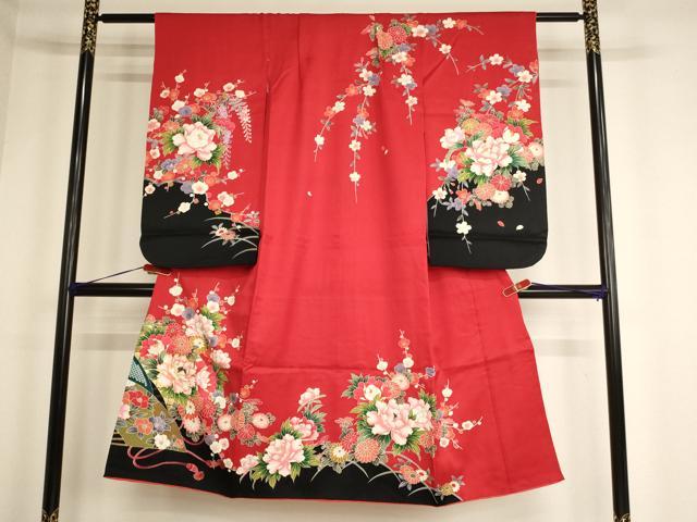 ■■■　サイズ　■■■ 【祝着】 身丈 131cm（肩から） 裄丈 52cm（肩上げ　2cm） 袖丈 73cm　縫込み 2cm 袖幅 31.5cm 前幅 18cm 後幅 25cm 着物縫いこみ 内揚げ 0cm （腰上げ　0cm） 裄 お袖側 約0cm　身頃側 約0cm ■■■　商品詳細　■■■ 着物【正絹】の状態は特に目立ったシミ汚れなどもなく大変良い状態です。 大変上質な逸品になります。 お安く出品致しますので、是非この機会にいかがでしょうか？ ■■■　注意事項　■■■ ■モニター発色の具合により色合いが異なる場合がございます。 ■寸法は多少の誤差が生じる場合がございますのでご了承ください。 ■縫込みの長さが左右非対称の場合は短い部分を記載しております。 左右非対称であってもご返品・お値引き等の保証は出来かねますので、ご了承の上ご購入をお願い致します。 ■シミ等のチェックには注意を払っておりますが、見落としがある場合もございますし、個人の見解も様々ですので神経質な方のご購入はお控えください。 ■箪笥に入っておりました着物や帯なので畳みシワや匂いがあるものもございます。 ■お休みは基本的に土日祝となりますが、その他臨時でお休みする場合がございますのでご了承ください。 ■商品の発送は平日のみの発送となります。 ■夜間と土曜、日曜日はお問い合わせの回答が遅れる場合がございます。 ■当店では、お直し、紋入れ、お手入れ等は承っておりません。 ■生地の状態（ヤケ、経年劣化等）によってはサイズ直しが出来ない場合がございます。 その点もどうかご了承のうえ、ご購入をお願いいたします。 ■弊社で取り扱う商品は一点ものにつき、時期や在庫状況に応じて金額が変更となる場合がございます。 ■検針は行っておりません。予めご了承いただきますようお願いいたします。 ■【洗える着物】と記載のある商品におきましては、商品お届け後に洗濯を行ってしまってからのご返品にはご対応しかねます。 念の為、専門店でのお手入れをお願いいたします。 ■着物のサイズ目安は下記を参考ください↓ ＜女性着物＞　お端折り次第で＋5cm　−1cmが着用可能サイズ 　例）身丈170cmの場合、身長160cm〜175cm ＜男性着物＞　身丈＋約25cm〜27cm程が適応身長 　例）身丈155cmの場合、身長180〜182cm
