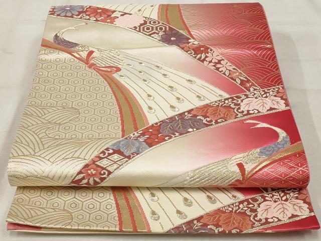 ■■■　サイズ　■■■ 長さ 438cm 幅 30.5cm程 ■■■　商品詳細　■■■ 【正絹・芯なし】 詳細に関しましては、画像をご確認ください。 大変上質な逸品になります。 お安く出品致しますので、是非この機会にいかがでしょうか？ ■■■　注意事項　■■■ ■モニター発色の具合により色合いが異なる場合がございます。 ■寸法は多少の誤差が生じる場合がございますのでご了承ください。 ■縫込みの長さが左右非対称の場合は短い部分を記載しております。 左右非対称であってもご返品・お値引き等の保証は出来かねますので、ご了承の上ご購入をお願い致します。 ■シミ等のチェックには注意を払っておりますが、見落としがある場合もございますし、個人の見解も様々ですので神経質な方のご購入はお控えください。 ■箪笥に入っておりました着物や帯なので畳みシワや匂いがあるものもございます。 ■お休みは基本的に土日祝となりますが、その他臨時でお休みする場合がございますのでご了承ください。 ■商品の発送は平日のみの発送となります。 ■夜間と土曜、日曜日はお問い合わせの回答が遅れる場合がございます。 ■当店では、お直し、紋入れ、お手入れ等は承っておりません。 ■生地の状態（ヤケ、経年劣化等）によってはサイズ直しが出来ない場合がございます。 その点もどうかご了承のうえ、ご購入をお願いいたします。 ■弊社で取り扱う商品は一点ものにつき、時期や在庫状況に応じて金額が変更となる場合がございます。 ■検針は行っておりません。予めご了承いただきますようお願いいたします。 ■【洗える着物】と記載のある商品におきましては、商品お届け後に洗濯を行ってしまってからのご返品にはご対応しかねます。 念の為、専門店でのお手入れをお願いいたします。 ■着物のサイズ目安は下記を参考ください↓ ＜女性着物＞　お端折り次第で＋5cm　−1cmが着用可能サイズ 　例）身丈170cmの場合、身長160cm〜175cm ＜男性着物＞　身丈＋約25cm〜27cm程が適応身長 　例）身丈155cmの場合、身長180〜182cm
