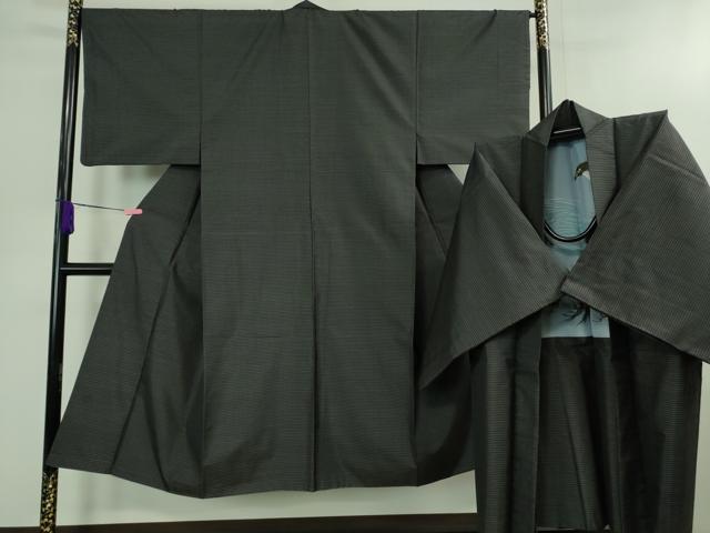 平和屋着物■極上　男性　本場大島紬　アンサンブル　長羽織　亀甲柄　羊羹色地　羽裏・鷹　逸品　DZAB0408kh5