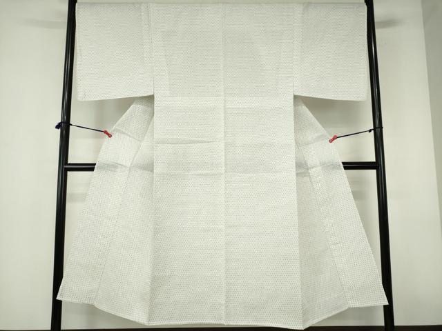 ■■■　サイズ　■■■ 身丈 144cm（肩から） 裄丈 68cm 袖丈 49cm　縫込み 4cm 袖幅 34cm 前幅 26.5cm 後幅 31cm 着物縫いこみ 内揚げ 4.5cm 裄 お袖側 約4cm　身頃側 約3cm ■■■　商品詳細　■■■ 【綿麻】 状態は特に目立ったシミ汚れなどもなく大変良い状態です。 大変上質な逸品になります。 お安く出品致しますので、是非この機会にいかがでしょうか？ ■■■　注意事項　■■■ ■モニター発色の具合により色合いが異なる場合がございます。 ■寸法は多少の誤差が生じる場合がございますのでご了承ください。 ■縫込みの長さが左右非対称の場合は短い部分を記載しております。 左右非対称であってもご返品・お値引き等の保証は出来かねますので、ご了承の上ご購入をお願い致します。 ■シミ等のチェックには注意を払っておりますが、見落としがある場合もございますし、個人の見解も様々ですので神経質な方のご購入はお控えください。 ■箪笥に入っておりました着物や帯なので畳みシワや匂いがあるものもございます。 ■お休みは基本的に土日祝となりますが、その他臨時でお休みする場合がございますのでご了承ください。 ■商品の発送は平日のみの発送となります。 ■夜間と土曜、日曜日はお問い合わせの回答が遅れる場合がございます。 ■当店では、お直し、紋入れ、お手入れ等は承っておりません。 ■生地の状態（ヤケ、経年劣化等）によってはサイズ直しが出来ない場合がございます。 その点もどうかご了承のうえ、ご購入をお願いいたします。 ■弊社で取り扱う商品は一点ものにつき、時期や在庫状況に応じて金額が変更となる場合がございます。 ■検針は行っておりません。予めご了承いただきますようお願いいたします。 ■【洗える着物】と記載のある商品におきましては、商品お届け後に洗濯を行ってしまってからのご返品にはご対応しかねます。 念の為、専門店でのお手入れをお願いいたします。 ■写真に写っている物が全てになります。それ以外の付属品はございませんのでご了承ください。 ■状態に関する写真につきましては、掲載可能な写真枚数に限りがあるため、各箇所につき1枚参考画像を掲載しております。 ■着物のサイズ目安は下記を参考ください↓ ＜女性着物＞　お端折り次第で＋5cm　−1cmが着用可能サイズ 　例）身丈170cmの場合、身長160cm〜175cm ＜男性着物＞　身丈＋約25cm〜27cm程が適応身長 　例）身丈155cmの場合、身長180〜182cm