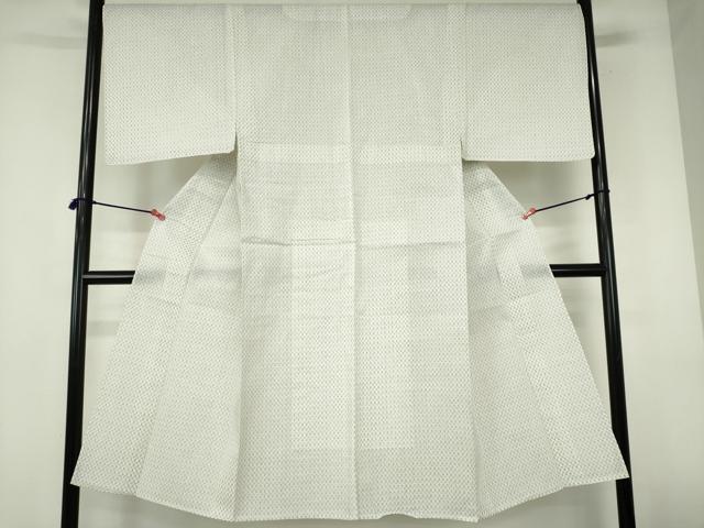 ■■■　サイズ　■■■ 身丈 140.5cm（肩から） 裄丈 68.5cm 袖丈 49cm　縫込み 2cm 袖幅 36cm 前幅 27cm 後幅 30.5cm 着物縫いこみ 内揚げ 5.5cm 裄 お袖側 約1.5cm　身頃側 約3cm ■■■　商品詳細　■■■ 【綿麻・未使用】 状態は接写画像のように両袖前後に薄い汚れがございますが その他特に目立ったシミ汚れなどもなく大変良い状態です。 大変上質な逸品になります。 お安く出品致しますので、是非この機会にいかがでしょうか？ ■■■　注意事項　■■■ ■モニター発色の具合により色合いが異なる場合がございます。 ■寸法は多少の誤差が生じる場合がございますのでご了承ください。 ■縫込みの長さが左右非対称の場合は短い部分を記載しております。 左右非対称であってもご返品・お値引き等の保証は出来かねますので、ご了承の上ご購入をお願い致します。 ■シミ等のチェックには注意を払っておりますが、見落としがある場合もございますし、個人の見解も様々ですので神経質な方のご購入はお控えください。 ■箪笥に入っておりました着物や帯なので畳みシワや匂いがあるものもございます。 ■お休みは基本的に土日祝となりますが、その他臨時でお休みする場合がございますのでご了承ください。 ■商品の発送は平日のみの発送となります。 ■夜間と土曜、日曜日はお問い合わせの回答が遅れる場合がございます。 ■当店では、お直し、紋入れ、お手入れ等は承っておりません。 ■生地の状態（ヤケ、経年劣化等）によってはサイズ直しが出来ない場合がございます。 その点もどうかご了承のうえ、ご購入をお願いいたします。 ■弊社で取り扱う商品は一点ものにつき、時期や在庫状況に応じて金額が変更となる場合がございます。 ■検針は行っておりません。予めご了承いただきますようお願いいたします。 ■【洗える着物】と記載のある商品におきましては、商品お届け後に洗濯を行ってしまってからのご返品にはご対応しかねます。 念の為、専門店でのお手入れをお願いいたします。 ■写真に写っている物が全てになります。それ以外の付属品はございませんのでご了承ください。 ■状態に関する写真につきましては、掲載可能な写真枚数に限りがあるため、各箇所につき1枚参考画像を掲載しております。 ■着物のサイズ目安は下記を参考ください↓ ＜女性着物＞　お端折り次第で＋5cm　−1cmが着用可能サイズ 　例）身丈170cmの場合、身長160cm〜175cm ＜男性着物＞　身丈＋約25cm〜27cm程が適応身長 　例）身丈155cmの場合、身長180〜182cm