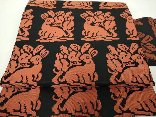 平和屋着物●九寸名古屋帯　名物裂　花兎　黒地　正絹　逸品　DAAY1199ps