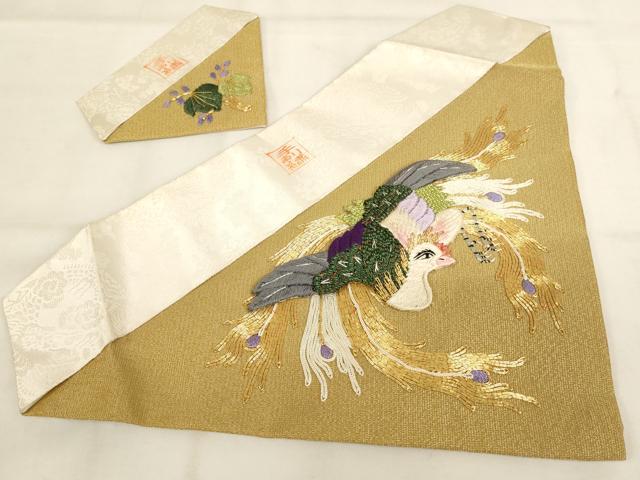 ■■■　サイズ　■■■ 【大】 縦 28cm 横 41.5cm 【小】 縦 12cm 横 15cm ■■■　商品詳細　■■■ 状態は目立った汚れなどもなく大変良い状態です。 大変上質な逸品になります。 お安く出品致しますので、是非この機会にいかがでしょうか？ ■■■　注意事項　■■■ ■モニター発色の具合により色合いが異なる場合がございます。 ■寸法は多少の誤差が生じる場合がございますのでご了承ください。 ■縫込みの長さが左右非対称の場合は短い部分を記載しております。 左右非対称であってもご返品・お値引き等の保証は出来かねますので、ご了承の上ご購入をお願い致します。 ■シミ等のチェックには注意を払っておりますが、見落としがある場合もございますし、個人の見解も様々ですので神経質な方のご購入はお控えください。 ■箪笥に入っておりました着物や帯なので畳みシワや匂いがあるものもございます。 ■お休みは基本的に土日祝となりますが、その他臨時でお休みする場合がございますのでご了承ください。 ■商品の発送は平日のみの発送となります。 ■夜間と土曜、日曜日はお問い合わせの回答が遅れる場合がございます。 ■当店では、お直し、紋入れ、お手入れ等は承っておりません。 ■生地の状態（ヤケ、経年劣化等）によってはサイズ直しが出来ない場合がございます。 その点もどうかご了承のうえ、ご購入をお願いいたします。 ■弊社で取り扱う商品は一点ものにつき、時期や在庫状況に応じて金額が変更となる場合がございます。 ■検針は行っておりません。予めご了承いただきますようお願いいたします。 ■【洗える着物】と記載のある商品におきましては、商品お届け後に洗濯を行ってしまってからのご返品にはご対応しかねます。 念の為、専門店でのお手入れをお願いいたします。 ■写真に写っている物が全てになります。 それ以外の付属品はございませんのでご了承ください。 ■状態に関する写真につきましては、掲載可能な写真枚数に限りがあるため、 各箇所につき1枚参考画像を掲載しております。 ■着物のサイズ目安は下記を参考ください↓ ＜女性着物＞　お端折り次第で＋5cm　−10cmが着用可能サイズ 　例）身丈170cmの場合、身長160cm〜175cm ＜男性着物＞　身丈＋約25cm〜27cm程が適応身長 　例）身丈155cmの場合、身長180cm〜182cm