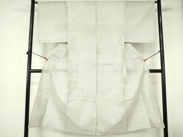 ■■■　サイズ　■■■ 身丈 144cm（肩から） 裄丈 65cm 袖丈 49cm　縫込み 2.5cm 袖幅 32.5cm 前幅 27cm 後幅 30.5cm 着物縫いこみ 内揚げ 0cm 裄 お袖側 約1cm　身頃側 約0cm ■■■　商品詳細　■■■ 【綿麻】 状態は接写画像のように後身頃・左袖前・居敷当て・衿裏に薄い汚れがございますが その他特に目立ったシミ汚れなどもなく大変良い状態です。 大変上質な逸品になります。 お安く出品致しますので、是非この機会にいかがでしょうか？ ■■■　注意事項　■■■ ■モニター発色の具合により色合いが異なる場合がございます。 ■寸法は多少の誤差が生じる場合がございますのでご了承ください。 ■縫込みの長さが左右非対称の場合は短い部分を記載しております。 左右非対称であってもご返品・お値引き等の保証は出来かねますので、ご了承の上ご購入をお願い致します。 ■シミ等のチェックには注意を払っておりますが、見落としがある場合もございますし、個人の見解も様々ですので神経質な方のご購入はお控えください。 ■箪笥に入っておりました着物や帯なので畳みシワや匂いがあるものもございます。 ■お休みは基本的に土日祝となりますが、その他臨時でお休みする場合がございますのでご了承ください。 ■商品の発送は平日のみの発送となります。 ■夜間と土曜、日曜日はお問い合わせの回答が遅れる場合がございます。 ■当店では、お直し、紋入れ、お手入れ等は承っておりません。 ■生地の状態（ヤケ、経年劣化等）によってはサイズ直しが出来ない場合がございます。 その点もどうかご了承のうえ、ご購入をお願いいたします。 ■弊社で取り扱う商品は一点ものにつき、時期や在庫状況に応じて金額が変更となる場合がございます。 ■検針は行っておりません。予めご了承いただきますようお願いいたします。 ■【洗える着物】と記載のある商品におきましては、商品お届け後に洗濯を行ってしまってからのご返品にはご対応しかねます。 念の為、専門店でのお手入れをお願いいたします。 ■写真に写っている物が全てになります。それ以外の付属品はございませんのでご了承ください。 ■状態に関する写真につきましては、掲載可能な写真枚数に限りがあるため、各箇所につき1枚参考画像を掲載しております。 ■着物のサイズ目安は下記を参考ください↓ ＜女性着物＞　お端折り次第で＋5cm　−1cmが着用可能サイズ 　例）身丈170cmの場合、身長160cm〜175cm ＜男性着物＞　身丈＋約25cm〜27cm程が適応身長 　例）身丈155cmの場合、身長180〜182cm