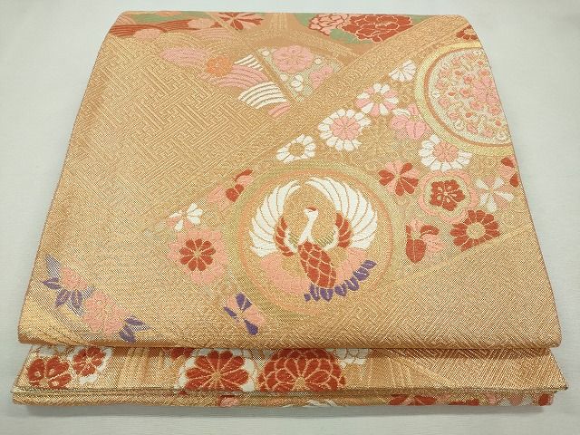 ■■■　サイズ　■■■ 長さ 424cm 幅 30.5cm程 ■■■　商品詳細　■■■ 【正絹】 詳細に関しましては、画像をご確認ください。 大変上質な逸品になります。 お安く出品致しますので、是非この機会にいかがでしょうか？ ■■■　注意事項　■■■ ■モニター発色の具合により色合いが異なる場合がございます。 ■寸法は多少の誤差が生じる場合がございますのでご了承ください。 ■縫込みの長さが左右非対称の場合は短い部分を記載しております。 左右非対称であってもご返品・お値引き等の保証は出来かねますので、ご了承の上ご購入をお願い致します。 ■シミ等のチェックには注意を払っておりますが、見落としがある場合もございますし、個人の見解も様々ですので神経質な方のご購入はお控えください。 ■箪笥に入っておりました着物や帯なので畳みシワや匂いがあるものもございます。 ■お休みは基本的に土日祝となりますが、その他臨時でお休みする場合がございますのでご了承ください。 ■商品の発送は平日のみの発送となります。 ■夜間と土曜、日曜日はお問い合わせの回答が遅れる場合がございます。 ■当店では、お直し、紋入れ、お手入れ等は承っておりません。 ■生地の状態（ヤケ、経年劣化等）によってはサイズ直しが出来ない場合がございます。 その点もどうかご了承のうえ、ご購入をお願いいたします。 ■弊社で取り扱う商品は一点ものにつき、時期や在庫状況に応じて金額が変更となる場合がございます。 ■検針は行っておりません。予めご了承いただきますようお願いいたします。 ■【洗える着物】と記載のある商品におきましては、商品お届け後に洗濯を行ってしまってからのご返品にはご対応しかねます。 念の為、専門店でのお手入れをお願いいたします。 ■着物のサイズ目安は下記を参考ください↓ ＜女性着物＞　お端折り次第で＋5cm　−1cmが着用可能サイズ 　例）身丈170cmの場合、身長160cm〜175cm ＜男性着物＞　身丈＋約25cm〜27cm程が適応身長 　例）身丈155cmの場合、身長180〜182cm
