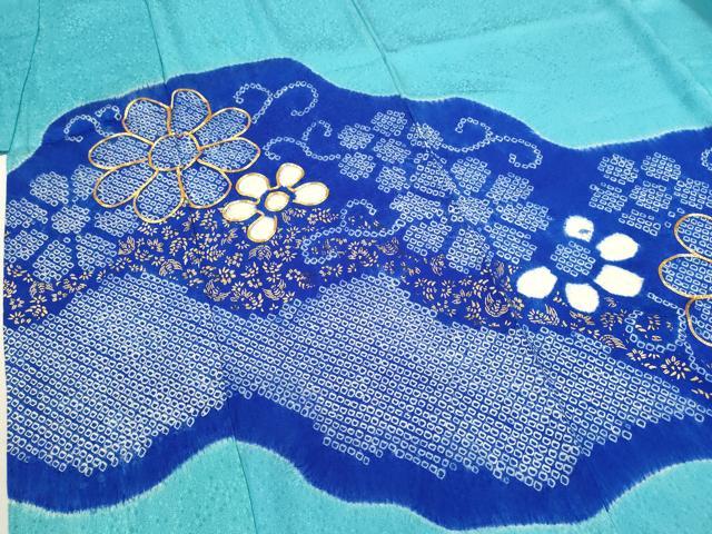 平和屋の平和屋着物[]七五三　女の子　7歳　祝着　四つ身　袋帯セット　駒刺繍　絞り　花唐草文　金彩　逸品　CAAZ7182ze｜アングル3