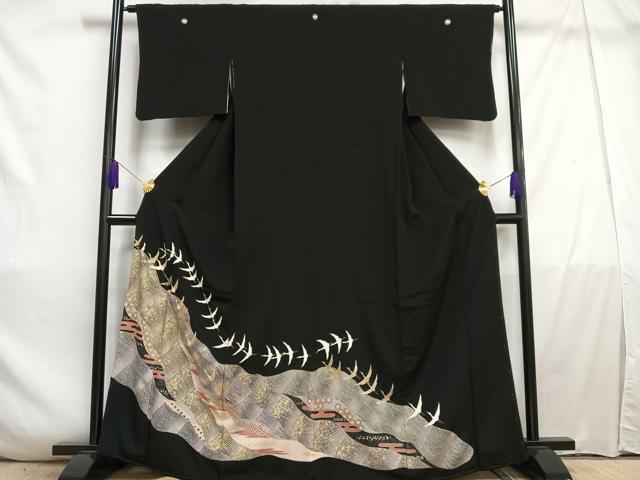 平和屋着物■豪華黒留袖　駒刺繍　飛鶴文　金銀彩　正絹　逸品　AABD2243oa