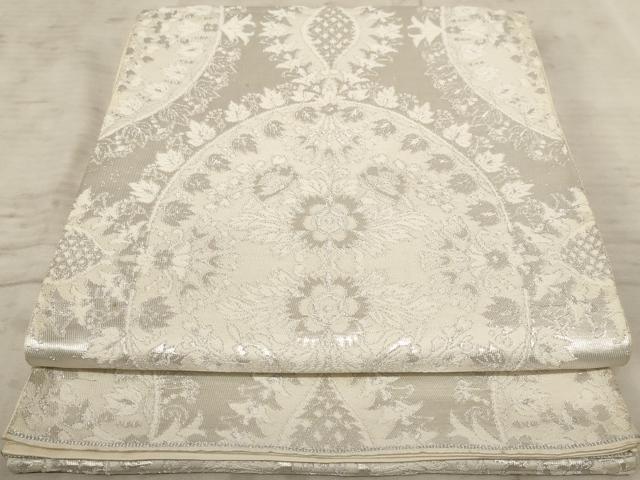 ■■■　サイズ　■■■ 長さ 412cm 幅 30cm程 ■■■　商品詳細　■■■ 【正絹・芯なし】 詳細に関しましては、画像をご確認ください。 大変上質な逸品になります。 お安く出品致しますので、是非この機会にいかがでしょうか？ ■■■　注意事項　■■■ ■モニター発色の具合により色合いが異なる場合がございます。 ■寸法は多少の誤差が生じる場合がございますのでご了承ください。 ■縫込みの長さが左右非対称の場合は短い部分を記載しております。 左右非対称であってもご返品・お値引き等の保証は出来かねますので、ご了承の上ご購入をお願い致します。 ■シミ等のチェックには注意を払っておりますが、見落としがある場合もございますし、個人の見解も様々ですので神経質な方のご購入はお控えください。 ■箪笥に入っておりました着物や帯なので畳みシワや匂いがあるものもございます。 ■お休みは基本的に土日祝となりますが、その他臨時でお休みする場合がございますのでご了承ください。 ■商品の発送は平日のみの発送となります。 ■夜間と土曜、日曜日はお問い合わせの回答が遅れる場合がございます。 ■当店では、お直し、紋入れ、お手入れ等は承っておりません。 ■生地の状態（ヤケ、経年劣化等）によってはサイズ直しが出来ない場合がございます。 その点もどうかご了承のうえ、ご購入をお願いいたします。 ■弊社で取り扱う商品は一点ものにつき、時期や在庫状況に応じて金額が変更となる場合がございます。 ■検針は行っておりません。予めご了承いただきますようお願いいたします。 ■【洗える着物】と記載のある商品におきましては、商品お届け後に洗濯を行ってしまってからのご返品にはご対応しかねます。 念の為、専門店でのお手入れをお願いいたします。 ■着物のサイズ目安は下記を参考ください↓ ＜女性着物＞　お端折り次第で＋5cm　−1cmが着用可能サイズ 　例）身丈170cmの場合、身長160cm〜175cm ＜男性着物＞　身丈＋約25cm〜27cm程が適応身長 　例）身丈155cmの場合、身長180〜182cm
