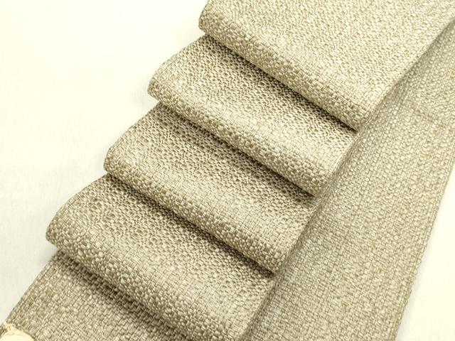 ■■■　サイズ　■■■ 長さ 408cm 幅 10cm程 ■■■　商品詳細　■■■ 【正絹・未使用】 状態は一度も締めておらず 特に目立ったシミ汚れなどもなく大変良い状態です。 大変上質な逸品になります。 お安く出品致しますので、是非この機会にいかがでしょうか？ ■■■　注意事項　■■■ ■モニター発色の具合により色合いが異なる場合がございます。 ■寸法は多少の誤差が生じる場合がございますのでご了承ください。 ■縫込みの長さが左右非対称の場合は短い部分を記載しております。 左右非対称であってもご返品・お値引き等の保証は出来かねますので、ご了承の上ご購入をお願い致します。 ■シミ等のチェックには注意を払っておりますが、見落としがある場合もございますし、個人の見解も様々ですので神経質な方のご購入はお控えください。 ■箪笥に入っておりました着物や帯なので畳みシワや匂いがあるものもございます。 ■お休みは基本的に土日祝となりますが、その他臨時でお休みする場合がございますのでご了承ください。 ■商品の発送は平日のみの発送となります。 ■夜間と土曜、日曜日はお問い合わせの回答が遅れる場合がございます。 ■当店では、お直し、紋入れ、お手入れ等は承っておりません。 ■生地の状態（ヤケ、経年劣化等）によってはサイズ直しが出来ない場合がございます。 その点もどうかご了承のうえ、ご購入をお願いいたします。 ■弊社で取り扱う商品は一点ものにつき、時期や在庫状況に応じて金額が変更となる場合がございます。 ■検針は行っておりません。予めご了承いただきますようお願いいたします。 ■【洗える着物】と記載のある商品におきましては、商品お届け後に洗濯を行ってしまってからのご返品にはご対応しかねます。 念の為、専門店でのお手入れをお願いいたします。 ■着物のサイズ目安は下記を参考ください↓ ＜女性着物＞　お端折り次第で＋5cm　−1cmが着用可能サイズ 　例）身丈170cmの場合、身長160cm〜175cm ＜男性着物＞　身丈＋約25cm〜27cm程が適応身長 　例）身丈155cmの場合、身長180〜182cm