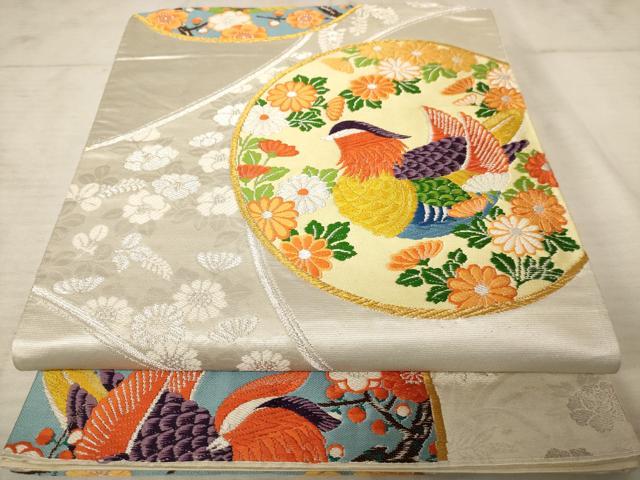 ■■■　サイズ　■■■ 長さ 428cm 幅 30cm程 ■■■　商品詳細　■■■ 【正絹・芯なし・関西仕立て】 詳細に関しましては、画像をご確認ください。 大変上質な逸品になります。 お安く出品致しますので、是非この機会にいかがでしょうか？ ■■■　注意事項　■■■ ■モニター発色の具合により色合いが異なる場合がございます。 ■寸法は多少の誤差が生じる場合がございますのでご了承ください。 ■縫込みの長さが左右非対称の場合は短い部分を記載しております。 左右非対称であってもご返品・お値引き等の保証は出来かねますので、ご了承の上ご購入をお願い致します。 ■シミ等のチェックには注意を払っておりますが、見落としがある場合もございますし、個人の見解も様々ですので神経質な方のご購入はお控えください。 ■箪笥に入っておりました着物や帯なので畳みシワや匂いがあるものもございます。 ■お休みは基本的に土日祝となりますが、その他臨時でお休みする場合がございますのでご了承ください。 ■商品の発送は平日のみの発送となります。 ■夜間と土曜、日曜日はお問い合わせの回答が遅れる場合がございます。 ■当店では、お直し、紋入れ、お手入れ等は承っておりません。 ■生地の状態（ヤケ、経年劣化等）によってはサイズ直しが出来ない場合がございます。 その点もどうかご了承のうえ、ご購入をお願いいたします。 ■弊社で取り扱う商品は一点ものにつき、時期や在庫状況に応じて金額が変更となる場合がございます。 ■検針は行っておりません。予めご了承いただきますようお願いいたします。 ■【洗える着物】と記載のある商品におきましては、商品お届け後に洗濯を行ってしまってからのご返品にはご対応しかねます。 念の為、専門店でのお手入れをお願いいたします。 ■着物のサイズ目安は下記を参考ください↓ ＜女性着物＞　お端折り次第で＋5cm　−1cmが着用可能サイズ 　例）身丈170cmの場合、身長160cm〜175cm ＜男性着物＞　身丈＋約25cm〜27cm程が適応身長 　例）身丈155cmの場合、身長180〜182cm