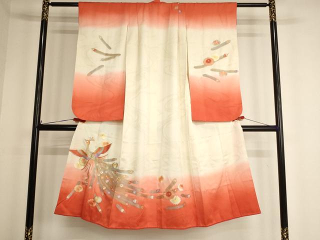 ■■■　サイズ　■■■ 【祝着】 身丈 133cm（肩から） 裄丈 47.5cm（肩上げ　4cm） 袖丈 74.5cm　縫込み 5.5cm 袖幅 30.5cm 前幅 20.5cm 後幅 27cm 着物縫いこみ 内揚げ 8cm （腰上げ　0cm） 裄 お袖側 約4cm　身頃側 約4cm ■■■　商品詳細　■■■ 着物【正絹】の状態は接写画像のように表地所々・胴裏に汚れがございます。 大変上質な逸品になります。 お安く出品致しますので、是非この機会にいかがでしょうか？ ■■■　注意事項　■■■ ■モニター発色の具合により色合いが異なる場合がございます。 ■寸法は多少の誤差が生じる場合がございますのでご了承ください。 ■縫込みの長さが左右非対称の場合は短い部分を記載しております。 左右非対称であってもご返品・お値引き等の保証は出来かねますので、ご了承の上ご購入をお願い致します。 ■シミ等のチェックには注意を払っておりますが、見落としがある場合もございますし、個人の見解も様々ですので神経質な方のご購入はお控えください。 ■箪笥に入っておりました着物や帯なので畳みシワや匂いがあるものもございます。 ■お休みは基本的に土日祝となりますが、その他臨時でお休みする場合がございますのでご了承ください。 ■商品の発送は平日のみの発送となります。 ■夜間と土曜、日曜日はお問い合わせの回答が遅れる場合がございます。 ■当店では、お直し、紋入れ、お手入れ等は承っておりません。 ■生地の状態（ヤケ、経年劣化等）によってはサイズ直しが出来ない場合がございます。 その点もどうかご了承のうえ、ご購入をお願いいたします。 ■弊社で取り扱う商品は一点ものにつき、時期や在庫状況に応じて金額が変更となる場合がございます。 ■検針は行っておりません。予めご了承いただきますようお願いいたします。 ■【洗える着物】と記載のある商品におきましては、商品お届け後に洗濯を行ってしまってからのご返品にはご対応しかねます。 念の為、専門店でのお手入れをお願いいたします。 ■着物のサイズ目安は下記を参考ください↓ ＜女性着物＞　お端折り次第で＋5cm　−1cmが着用可能サイズ 　例）身丈170cmの場合、身長160cm〜175cm ＜男性着物＞　身丈＋約25cm〜27cm程が適応身長 　例）身丈155cmの場合、身長180〜182cm