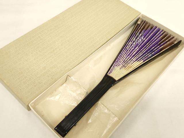 平和屋本店▼中啓　扇子　黒骨　紫金銀地　飛鶴花文　吉川法衣店謹製　箱付き　法衣　寺院　仏具　仏教　僧侶　神職　装束　AABK9045ja