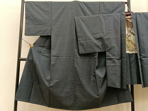 平和屋着物■男性 本場大島紬 アンサンブル 80亀甲 羽裏:鷹 正絹 逸品 BAAL1414xa 平和屋着物■男性 本場大島紬 アンサンブル 80亀甲 羽裏:鷹 正絹 逸品 BAAL1414xa
