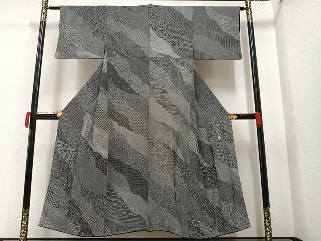 Kimono - 平和屋着物●小紋師　北原寿永　江戸小紋　100柄　寄せ小紋柄　黒地　さが美扱い　正絹　逸品　AAAY6292ph