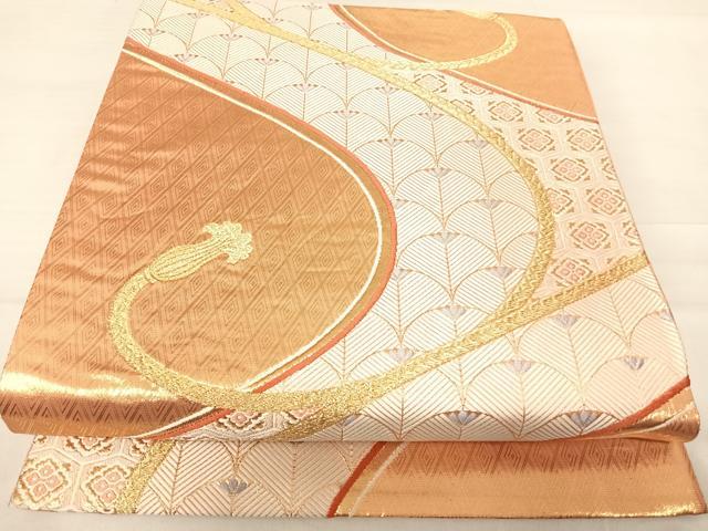 ■■■　サイズ　■■■ 長さ 424cm 幅 30.5cm程 ■■■　商品詳細　■■■ 【正絹・芯なし】 詳細に関しましては、画像をご確認ください。 大変上質な逸品になります。 お安く出品致しますので、是非この機会にいかがでしょうか？ ■■■　注意事項　■■■ ■モニター発色の具合により色合いが異なる場合がございます。 ■寸法は多少の誤差が生じる場合がございますのでご了承ください。 ■縫込みの長さが左右非対称の場合は短い部分を記載しております。 左右非対称であってもご返品・お値引き等の保証は出来かねますので、ご了承の上ご購入をお願い致します。 ■シミ等のチェックには注意を払っておりますが、見落としがある場合もございますし、個人の見解も様々ですので神経質な方のご購入はお控えください。 ■箪笥に入っておりました着物や帯なので畳みシワや匂いがあるものもございます。 ■お休みは基本的に土日祝となりますが、その他臨時でお休みする場合がございますのでご了承ください。 ■商品の発送は平日のみの発送となります。 ■夜間と土曜、日曜日はお問い合わせの回答が遅れる場合がございます。 ■当店では、お直し、紋入れ、お手入れ等は承っておりません。 ■生地の状態（ヤケ、経年劣化等）によってはサイズ直しが出来ない場合がございます。 その点もどうかご了承のうえ、ご購入をお願いいたします。 ■弊社で取り扱う商品は一点ものにつき、時期や在庫状況に応じて金額が変更となる場合がございます。 ■検針は行っておりません。予めご了承いただきますようお願いいたします。 ■【洗える着物】と記載のある商品におきましては、商品お届け後に洗濯を行ってしまってからのご返品にはご対応しかねます。 念の為、専門店でのお手入れをお願いいたします。 ■着物のサイズ目安は下記を参考ください↓ ＜女性着物＞　お端折り次第で＋5cm　−1cmが着用可能サイズ 　例）身丈170cmの場合、身長160cm〜175cm ＜男性着物＞　身丈＋約25cm〜27cm程が適応身長 　例）身丈155cmの場合、身長180〜182cm