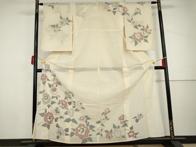 ■■■　サイズ　■■■ 身丈 160cm（肩から） 裄丈 62cm 袖丈 61cm　縫込み 2cm 袖幅 33cm 前幅 23.5cm 後幅 28cm 着物縫いこみ 内揚げ 0cm 裄 お袖側 約2cm　身頃側 約3cm ■■■　商品詳細　■■■ 【正絹】 状態は接写画像のように表地所々・裏地・背伏せに薄い汚れ、衿裏に汚れがございます。 大変上質な逸品になりますのでぜひお手入れをされてお召しになられてはいかがでしょうか。 お安く出品致しますので、是非この機会にいかがでしょうか？ ■■■　注意事項　■■■ ■モニター発色の具合により色合いが異なる場合がございます。 ■寸法は多少の誤差が生じる場合がございますのでご了承ください。 ■縫込みの長さが左右非対称の場合は短い部分を記載しております。 左右非対称であってもご返品・お値引き等の保証は出来かねますので、ご了承の上ご購入をお願い致します。 ■シミ等のチェックには注意を払っておりますが、見落としがある場合もございますし、個人の見解も様々ですので神経質な方のご購入はお控えください。 ■箪笥に入っておりました着物や帯なので畳みシワや匂いがあるものもございます。 ■お休みは基本的に土日祝となりますが、その他臨時でお休みする場合がございますのでご了承ください。 ■商品の発送は平日のみの発送となります。 ■夜間と土曜、日曜日はお問い合わせの回答が遅れる場合がございます。 ■当店では、お直し、紋入れ、お手入れ等は承っておりません。 ■生地の状態（ヤケ、経年劣化等）によってはサイズ直しが出来ない場合がございます。 その点もどうかご了承のうえ、ご購入をお願いいたします。 ■弊社で取り扱う商品は一点ものにつき、時期や在庫状況に応じて金額が変更となる場合がございます。 ■検針は行っておりません。予めご了承いただきますようお願いいたします。 ■【洗える着物】と記載のある商品におきましては、商品お届け後に洗濯を行ってしまってからのご返品にはご対応しかねます。 念の為、専門店でのお手入れをお願いいたします。 ■写真に写っている物が全てになります。それ以外の付属品はございませんのでご了承ください。 ■状態に関する写真につきましては、掲載可能な写真枚数に限りがあるため、各箇所につき1枚参考画像を掲載しております。 ■着物のサイズ目安は下記を参考ください↓ ＜女性着物＞　お端折り次第で＋5cm　－1cmが着用可能サイズ 　例）身丈170cmの場合、身長160cm～175cm ＜男性着物＞　身丈＋約25cm～27cm程が適応身長 　例）身丈155cmの場合、身長180～182cm