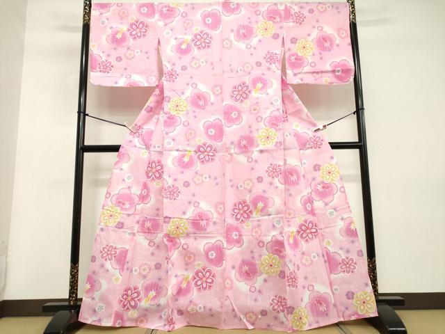 ■■■　サイズ　■■■ 身丈 164cm（肩から） 裄丈 68cm 袖丈 47cm　縫込み 1cm 袖幅 34cm 前幅 27cm 後幅 32cm 着物縫いこみ 内揚げ 0cm 裄 お袖側 約1cm　身頃側 約1cm ■■■　商品詳細　■■■ 【綿】 状態は特に目立ったシミ汚れなどもなく大変良い状態です。 大変上質な逸品になります。 お安く出品致しますので、是非この機会にいかがでしょうか？ ■■■　注意事項　■■■ ■モニター発色の具合により色合いが異なる場合がございます。 ■寸法は多少の誤差が生じる場合がございますのでご了承ください。 ■縫込みの長さが左右非対称の場合は短い部分を記載しております。 左右非対称であってもご返品・お値引き等の保証は出来かねますので、ご了承の上ご購入をお願い致します。 ■シミ等のチェックには注意を払っておりますが、見落としがある場合もございますし、個人の見解も様々ですので神経質な方のご購入はお控えください。 ■箪笥に入っておりました着物や帯なので畳みシワや匂いがあるものもございます。 ■お休みは基本的に土日祝となりますが、その他臨時でお休みする場合がございますのでご了承ください。 ■商品の発送は平日のみの発送となります。 ■夜間と土曜、日曜日はお問い合わせの回答が遅れる場合がございます。 ■当店では、お直し、紋入れ、お手入れ等は承っておりません。 ■生地の状態（ヤケ、経年劣化等）によってはサイズ直しが出来ない場合がございます。 その点もどうかご了承のうえ、ご購入をお願いいたします。 ■弊社で取り扱う商品は一点ものにつき、時期や在庫状況に応じて金額が変更となる場合がございます。 ■検針は行っておりません。予めご了承いただきますようお願いいたします。 ■【洗える着物】と記載のある商品におきましては、商品お届け後に洗濯を行ってしまってからのご返品にはご対応しかねます。 念の為、専門店でのお手入れをお願いいたします。 ■着物のサイズ目安は下記を参考ください↓ ＜女性着物＞　お端折り次第で＋5cm　−1cmが着用可能サイズ 　例）身丈170cmの場合、身長160cm〜175cm ＜男性着物＞　身丈＋約25cm〜27cm程が適応身長 　例）身丈155cmの場合、身長180〜182cm