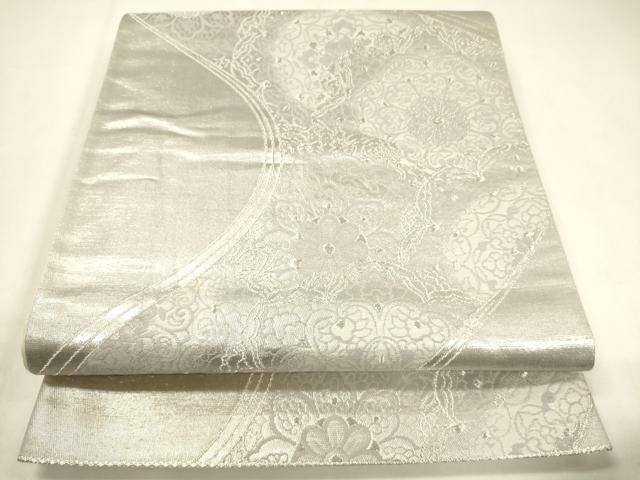 ■■■　サイズ　■■■ 長さ 416cm 幅 31cm程 ■■■　商品詳細　■■■ 【正絹・芯なし】 詳細に関しましては、画像をご確認ください。 大変上質な逸品になります。 お安く出品致しますので、是非この機会にいかがでしょうか？ ■■■　注意事項　■■■ ■モニター発色の具合により色合いが異なる場合がございます。 ■寸法は多少の誤差が生じる場合がございますのでご了承ください。 ■縫込みの長さが左右非対称の場合は短い部分を記載しております。 左右非対称であってもご返品・お値引き等の保証は出来かねますので、ご了承の上ご購入をお願い致します。 ■シミ等のチェックには注意を払っておりますが、見落としがある場合もございますし、個人の見解も様々ですので神経質な方のご購入はお控えください。 ■箪笥に入っておりました着物や帯なので畳みシワや匂いがあるものもございます。 ■お休みは基本的に土日祝となりますが、その他臨時でお休みする場合がございますのでご了承ください。 ■商品の発送は平日のみの発送となります。 ■夜間と土曜、日曜日はお問い合わせの回答が遅れる場合がございます。 ■当店では、お直し、紋入れ、お手入れ等は承っておりません。 ■生地の状態（ヤケ、経年劣化等）によってはサイズ直しが出来ない場合がございます。 その点もどうかご了承のうえ、ご購入をお願いいたします。 ■弊社で取り扱う商品は一点ものにつき、時期や在庫状況に応じて金額が変更となる場合がございます。 ■検針は行っておりません。予めご了承いただきますようお願いいたします。 ■【洗える着物】と記載のある商品におきましては、商品お届け後に洗濯を行ってしまってからのご返品にはご対応しかねます。 念の為、専門店でのお手入れをお願いいたします。 ■写真に写っている物が全てになります。それ以外の付属品はございませんのでご了承ください。 ■着物のサイズ目安は下記を参考ください↓ ＜女性着物＞　お端折り次第で＋5cm　−1cmが着用可能サイズ 　例）身丈170cmの場合、身長160cm〜175cm ＜男性着物＞　身丈＋約25cm〜27cm程が適応身長 　例）身丈155cmの場合、身長180〜182cm