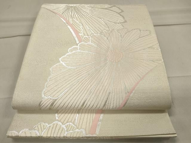 ■■■　サイズ　■■■ 長さ 420cm 幅 30.5cm程 ■■■　商品詳細　■■■ 【正絹】 詳細に関しましては、画像をご確認ください。 大変上質な逸品になります。 お安く出品致しますので、是非この機会にいかがでしょうか？ ■■■　注意事項　■■■ ■モニター発色の具合により色合いが異なる場合がございます。 ■寸法は多少の誤差が生じる場合がございますのでご了承ください。 ■縫込みの長さが左右非対称の場合は短い部分を記載しております。 左右非対称であってもご返品・お値引き等の保証は出来かねますので、ご了承の上ご購入をお願い致します。 ■シミ等のチェックには注意を払っておりますが、見落としがある場合もございますし、個人の見解も様々ですので神経質な方のご購入はお控えください。 ■箪笥に入っておりました着物や帯なので畳みシワや匂いがあるものもございます。 ■お休みは基本的に土日祝となりますが、その他臨時でお休みする場合がございますのでご了承ください。 ■商品の発送は平日のみの発送となります。 ■夜間と土曜、日曜日はお問い合わせの回答が遅れる場合がございます。 ■当店では、お直し、紋入れ、お手入れ等は承っておりません。 ■生地の状態（ヤケ、経年劣化等）によってはサイズ直しが出来ない場合がございます。 その点もどうかご了承のうえ、ご購入をお願いいたします。 ■弊社で取り扱う商品は一点ものにつき、時期や在庫状況に応じて金額が変更となる場合がございます。 ■検針は行っておりません。予めご了承いただきますようお願いいたします。 ■【洗える着物】と記載のある商品におきましては、商品お届け後に洗濯を行ってしまってからのご返品にはご対応しかねます。 念の為、専門店でのお手入れをお願いいたします。 ■着物のサイズ目安は下記を参考ください↓ ＜女性着物＞　お端折り次第で＋5cm　−1cmが着用可能サイズ 　例）身丈170cmの場合、身長160cm〜175cm ＜男性着物＞　身丈＋約25cm〜27cm程が適応身長 　例）身丈155cmの場合、身長180〜182cm