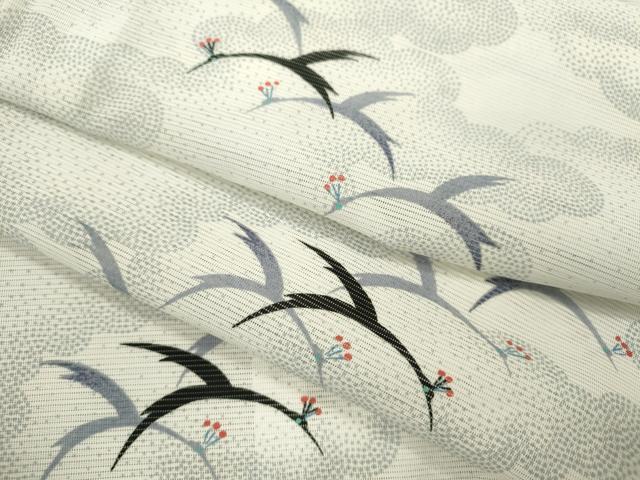 ■■■　サイズ　■■■ 身丈 156cm（肩から） 裄丈 64cm 袖丈 46.5cm　縫込み 3.5cm 袖幅 33cm 前幅 24.5cm 後幅 29cm 着物縫いこみ 内揚げ 7.5cm 裄 お袖側 約3.5cm　身頃側 約3.5cm ■■■　商品詳細　■■■ 【化繊】 状態は接写画像のように上前・衿山・両袖口・右衿付近に薄い汚れがございますが その他特に目立ったシミ汚れなどもなく大変良い状態です。 お安く出品致しますので、是非この機会にいかがでしょうか？※ご自身で洗濯された場合の保証はできかねます。 専門店にご相談ください。 ■■■　注意事項　■■■ ■モニター発色の具合により色合いが異なる場合がございます。 ■寸法は多少の誤差が生じる場合がございますのでご了承ください。 ■縫込みの長さが左右非対称の場合は短い部分を記載しております。 左右非対称であってもご返品・お値引き等の保証は出来かねますので、ご了承の上ご購入をお願い致します。 ■シミ等のチェックには注意を払っておりますが、見落としがある場合もございますし、個人の見解も様々ですので神経質な方のご購入はお控えください。 ■箪笥に入っておりました着物や帯なので畳みシワや匂いがあるものもございます。 ■お休みは基本的に土日祝となりますが、その他臨時でお休みする場合がございますのでご了承ください。 ■商品の発送は平日のみの発送となります。 ■夜間と土曜、日曜日はお問い合わせの回答が遅れる場合がございます。 ■当店では、お直し、紋入れ、お手入れ等は承っておりません。 ■生地の状態（ヤケ、経年劣化等）によってはサイズ直しが出来ない場合がございます。 その点もどうかご了承のうえ、ご購入をお願いいたします。 ■弊社で取り扱う商品は一点ものにつき、時期や在庫状況に応じて金額が変更となる場合がございます。 ■検針は行っておりません。予めご了承いただきますようお願いいたします。 ■【洗える着物】と記載のある商品におきましては、商品お届け後に洗濯を行ってしまってからのご返品にはご対応しかねます。 念の為、専門店でのお手入れをお願いいたします。 ■着物のサイズ目安は下記を参考ください↓ ＜女性着物＞　お端折り次第で＋5cm　−1cmが着用可能サイズ 　例）身丈170cmの場合、身長160cm〜175cm ＜男性着物＞　身丈＋約25cm〜27cm程が適応身長 　例）身丈155cmの場合、身長180〜182cm