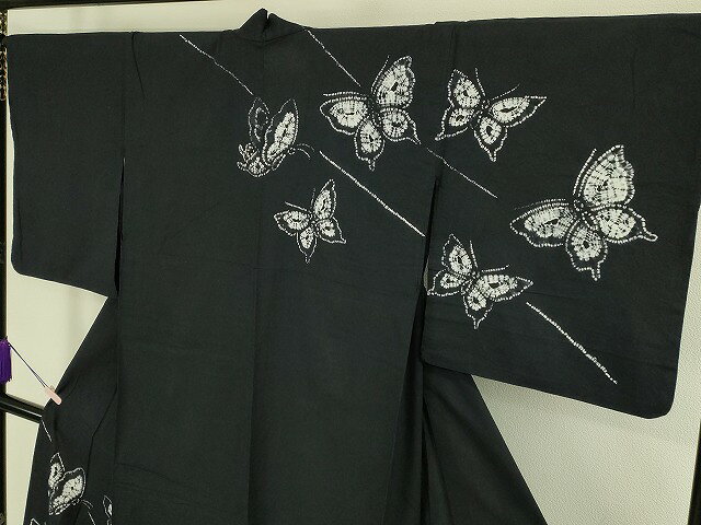 平和屋の平和屋着物∴極上　夏物　浴衣　有松鳴海絞り　舞蝶文　黒地　綿　逸品　DZAB7481kh6｜アングル3