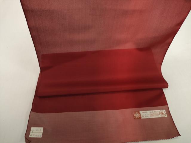 ■■■　サイズ　■■■ 長さ　　羽尺分あり 幅　　　約38cm ■■■　商品詳細　■■■ 【正絹・未使用】 状態は特に目立ったシミ汚れなどもなく大変良い状態です。 大変上質な逸品になります。 お安く出品致しますので、是非この機会にいかがでしょうか？ ■■■　注意事項　■■■ ■モニター発色の具合により色合いが異なる場合がございます。 ■寸法は多少の誤差が生じる場合がございますのでご了承ください。 ■縫込みの長さが左右非対称の場合は短い部分を記載しております。 左右非対称であってもご返品・お値引き等の保証は出来かねますので、ご了承の上ご購入をお願い致します。 ■シミ等のチェックには注意を払っておりますが、見落としがある場合もございますし、個人の見解も様々ですので神経質な方のご購入はお控えください。 ■箪笥に入っておりました着物や帯なので畳みシワや匂いがあるものもございます。 ■お休みは基本的に土日祝となりますが、その他臨時でお休みする場合がございますのでご了承ください。 ■商品の発送は平日のみの発送となります。 ■夜間と土曜、日曜日はお問い合わせの回答が遅れる場合がございます。 ■当店では、お直し、紋入れ、お手入れ等は承っておりません。 ■生地の状態（ヤケ、経年劣化等）によってはサイズ直しが出来ない場合がございます。 その点もどうかご了承のうえ、ご購入をお願いいたします。 ■弊社で取り扱う商品は一点ものにつき、時期や在庫状況に応じて金額が変更となる場合がございます。 ■検針は行っておりません。予めご了承いただきますようお願いいたします。 ■【洗える着物】と記載のある商品におきましては、商品お届け後に洗濯を行ってしまってからのご返品にはご対応しかねます。 念の為、専門店でのお手入れをお願いいたします。 ■写真に写っている物が全てになります。それ以外の付属品はございませんのでご了承ください。 ■状態に関する写真につきましては、掲載可能な写真枚数に限りがあるため、各箇所につき1枚参考画像を掲載しております。 ■着物のサイズ目安は下記を参考ください↓ ＜女性着物＞　お端折り次第で＋5cm　−1cmが着用可能サイズ 　例）身丈170cmの場合、身長160cm〜175cm ＜男性着物＞　身丈＋約25cm〜27cm程が適応身長 　例）身丈155cmの場合、身長180〜182cm