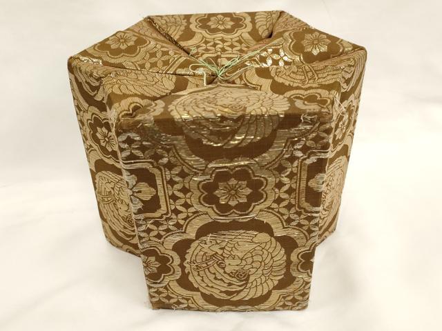 ■■■　サイズ　■■■ 縦 14.5cm（畳んだ状態） 横 10cm ■■■　商品詳細　■■■ 状態は参考画像のようにほつれ、擦れや汚れがございます。 大変上質な逸品になります。 お安く出品致しますので、是非この機会にいかがでしょうか？ ■...