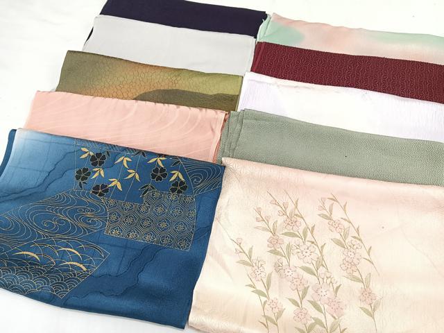 ■■■　商品詳細　■■■ 【正絹】 状態は特に目立ったシミ汚れなどもなく大変良い状態です。 大変上質な極上の逸品になります。 お安く出品致しますので、 ■■■　注意事項　■■■ ■モニター発色の具合により色合いが異なる場合がございます。 ■寸法は多少の誤差が生じる場合がございますのでご了承ください。 ■縫込みの長さが左右非対称の場合は短い部分を記載しております。 左右非対称であってもご返品・お値引き等の保証は出来かねますので、ご了承の上ご購入をお願い致します。 ■シミ等のチェックには注意を払っておりますが、見落としがある場合もございますし、個人の見解も様々ですので神経質な方のご購入はお控えください。 ■箪笥に入っておりました着物や帯なので畳みシワや匂いがあるものもございます。 ■お休みは基本的に土日祝となりますが、その他臨時でお休みする場合がございますのでご了承ください。 ■商品の発送は平日のみの発送となります。 ■夜間と土曜、日曜日はお問い合わせの回答が遅れる場合がございます。 ■当店では、お直し、紋入れ、お手入れ等は承っておりません。 ■生地の状態（ヤケ、経年劣化等）によってはサイズ直しが出来ない場合がございます。 その点もどうかご了承のうえ、ご購入をお願いいたします。 ■弊社で取り扱う商品は一点ものにつき、時期や在庫状況に応じて金額が変更となる場合がございます。 ■検針は行っておりません。予めご了承いただきますようお願いいたします。 ■【洗える着物】と記載のある商品におきましては、商品お届け後に洗濯を行ってしまってからのご返品にはご対応しかねます。 念の為、専門店でのお手入れをお願いいたします。 ■着物のサイズ目安は下記を参考ください↓ ＜女性着物＞　お端折り次第で＋5cm　−1cmが着用可能サイズ 　例）身丈170cmの場合、身長160cm〜175cm ＜男性着物＞　身丈＋約25cm〜27cm程が適応身長 　例）身丈155cmの場合、身長180〜182cm