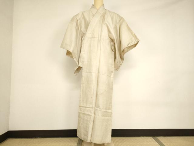 ■■■　サイズ　■■■ 身丈 138cm（肩から） 裄丈 63cm 袖丈 49.5cm　縫込み 2cm 袖幅 31.5cm ■■■　商品詳細　■■■ 状態は参考画像のように傷みや汚れがございます。 大変上質な逸品になります。 お安く出品致し...