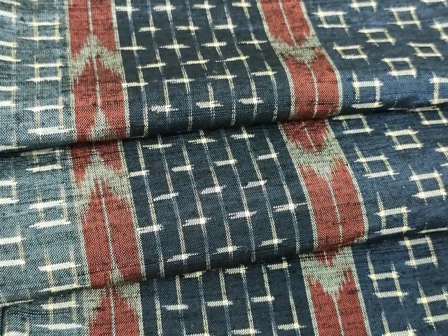 ■■■　サイズ　■■■ 身丈 157.5cm（肩から） 裄丈 68cm 袖丈 49cm　縫込み 1cm 袖幅 34cm 前幅 25cm 後幅 30.5cm 着物縫いこみ 内揚げ 0cm 裄 お袖側 約1cm　身頃側 約1cm ■■■　商品詳...