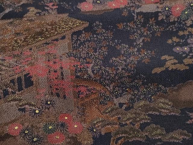 ■■■　サイズ　■■■ 身丈 167cm（肩から） 裄丈 68cm 袖丈 47cm　縫込み 5cm 袖幅 35cm 前幅 23cm 後幅 30.5cm 着物縫いこみ 内揚げ 0cm 裄 お袖側 約0cm　身頃側 約1cm ■■■　商品詳細　■■■ 【正絹】 状態は特に目立ったシミ汚れなどもなく大変良い状態です。 大変上質な逸品になります。 お安く出品致しますので、是非この機会にいかがでしょうか？ ■■■　注意事項　■■■ ■モニター発色の具合により色合いが異なる場合がございます。 ■寸法は多少の誤差が生じる場合がございますのでご了承ください。 ■縫込みの長さが左右非対称の場合は短い部分を記載しております。 左右非対称であってもご返品・お値引き等の保証は出来かねますので、ご了承の上ご購入をお願い致します。 ■シミ等のチェックには注意を払っておりますが、見落としがある場合もございますし、個人の見解も様々ですので神経質な方のご購入はお控えください。 ■箪笥に入っておりました着物や帯なので畳みシワや匂いがあるものもございます。 ■お休みは基本的に土日祝となりますが、その他臨時でお休みする場合がございますのでご了承ください。 ■商品の発送は平日のみの発送となります。 ■夜間と土曜、日曜日はお問い合わせの回答が遅れる場合がございます。 ■当店では、お直し、紋入れ、お手入れ等は承っておりません。 ■生地の状態（ヤケ、経年劣化等）によってはサイズ直しが出来ない場合がございます。 その点もどうかご了承のうえ、ご購入をお願いいたします。 ■弊社で取り扱う商品は一点ものにつき、時期や在庫状況に応じて金額が変更となる場合がございます。 ■検針は行っておりません。予めご了承いただきますようお願いいたします。 ■【洗える着物】と記載のある商品におきましては、商品お届け後に洗濯を行ってしまってからのご返品にはご対応しかねます。 念の為、専門店でのお手入れをお願いいたします。 ■着物のサイズ目安は下記を参考ください↓ ＜女性着物＞　お端折り次第で＋5cm　−1cmが着用可能サイズ 　例）身丈170cmの場合、身長160cm〜175cm ＜男性着物＞　身丈＋約25cm〜27cm程が適応身長 　例）身丈155cmの場合、身長180〜182cm