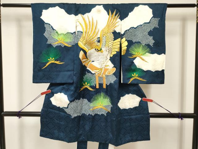 平和屋着物[]お宮参り　男の子　祝着　産着　初着　のしめ　刺繍　絞り　鷹　鷲　松文　金銀糸　逸品　..
