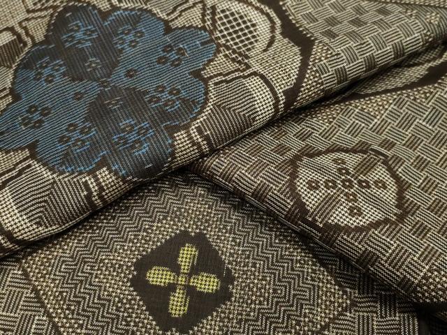 ■■■　サイズ　■■■ 身丈 149cm（肩から） 裄丈 62.5cm 袖丈 45.5cm　縫込み 4cm 袖幅 32.5cm 前幅 24.5cm 後幅 28.5cm 着物縫いこみ 内揚げ 1cm 裄 お袖側 約3cm　身頃側 約4cm ■...