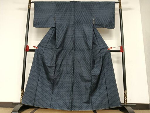 平和屋着物■本場大島紬 7マルキ 丸文 正絹 逸品 未使用 AAAQ2971zg 平和屋着物■本場大島紬 7マルキ 丸文 正絹 逸品 未使用 AAAQ2971zg