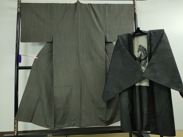 平和屋本店■極上 男性 本場縞大島紬 アンサンブル 丸恵謹製 羽裏・馬 証紙付き 逸品 DZAA2190kh4