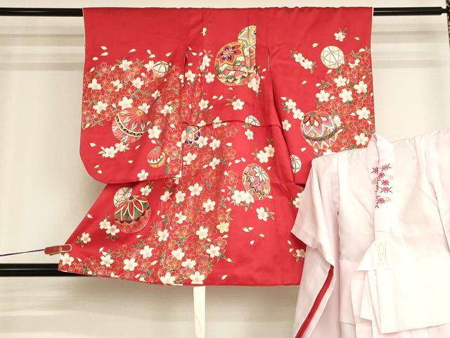 平和屋着物[]七五三　女の子　3歳　祝着　一つ身　長襦袢（袷・半衿刺繍）セット　桜手毬文　金銀彩　逸品　AABI2851ja