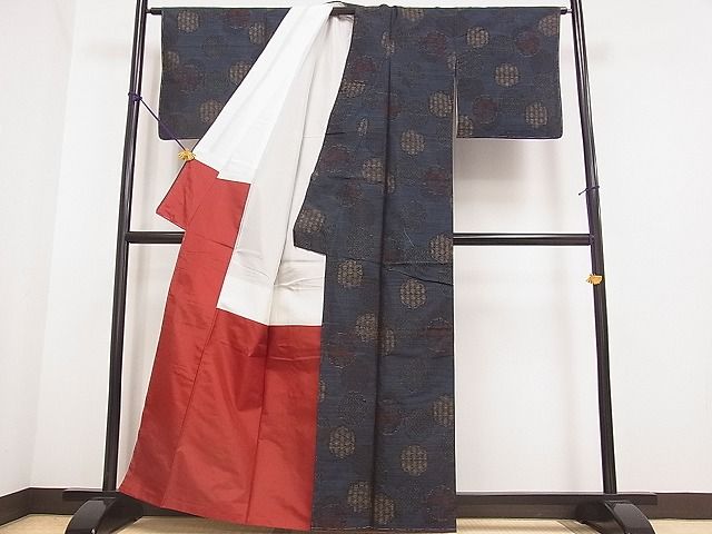 平和屋着物■本場大島紬　花丸文　逸品　DAAA5888yyy