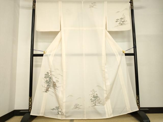 ■■■　サイズ　■■■ 身丈 162.5cm（肩から） 裄丈 66cm 袖丈 46cm　縫込み 3cm 袖幅 33cm 前幅 24cm 後幅 30cm 着物縫いこみ 内揚げ 2cm 裄 お袖側 約1cm　身頃側 約1.5cm ■■■　商品詳細　■■■ 【化繊】 状態は接写画像のように両袖・袖口に汚れ、衿山・右胸に薄い汚れがございますが その他特に目立ったシミ汚れなどもなく大変良い状態です。 お安く出品致しますので、是非この機会にいかがでしょうか？※ご自身で洗濯された場合の保証はできかねます。 専門店にご相談ください。 ■■■　注意事項　■■■ ■モニター発色の具合により色合いが異なる場合がございます。 ■寸法は多少の誤差が生じる場合がございますのでご了承ください。 ■縫込みの長さが左右非対称の場合は短い部分を記載しております。 左右非対称であってもご返品・お値引き等の保証は出来かねますので、ご了承の上ご購入をお願い致します。 ■シミ等のチェックには注意を払っておりますが、見落としがある場合もございますし、個人の見解も様々ですので神経質な方のご購入はお控えください。 ■箪笥に入っておりました着物や帯なので畳みシワや匂いがあるものもございます。 ■お休みは基本的に土日祝となりますが、その他臨時でお休みする場合がございますのでご了承ください。 ■商品の発送は平日のみの発送となります。 ■夜間と土曜、日曜日はお問い合わせの回答が遅れる場合がございます。 ■当店では、お直し、紋入れ、お手入れ等は承っておりません。 ■生地の状態（ヤケ、経年劣化等）によってはサイズ直しが出来ない場合がございます。 その点もどうかご了承のうえ、ご購入をお願いいたします。 ■弊社で取り扱う商品は一点ものにつき、時期や在庫状況に応じて金額が変更となる場合がございます。 ■検針は行っておりません。予めご了承いただきますようお願いいたします。 ■【洗える着物】と記載のある商品におきましては、商品お届け後に洗濯を行ってしまってからのご返品にはご対応しかねます。 念の為、専門店でのお手入れをお願いいたします。 ■着物のサイズ目安は下記を参考ください↓ ＜女性着物＞　お端折り次第で＋5cm　−1cmが着用可能サイズ 　例）身丈170cmの場合、身長160cm〜175cm ＜男性着物＞　身丈＋約25cm〜27cm程が適応身長 　例）身丈155cmの場合、身長180〜182cm