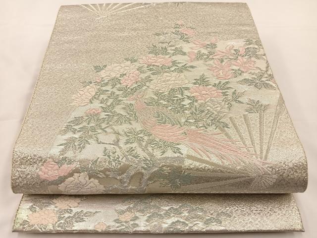 ■■■　サイズ　■■■ 長さ 420cm 幅 30cm程 ■■■　商品詳細　■■■ 【正絹】 詳細に関しましては、画像をご確認ください。 大変上質な逸品になります。 お安く出品致しますので、是非この機会にいかがでしょうか？ ※汚れ等に関しましては、着用時には見えない部分になるかと思いますのであまり気にならずお召になれるかと思います。 ■■■　注意事項　■■■ ■モニター発色の具合により色合いが異なる場合がございます。 ■寸法は多少の誤差が生じる場合がございますのでご了承ください。 ■縫込みの長さが左右非対称の場合は短い部分を記載しております。 左右非対称であってもご返品・お値引き等の保証は出来かねますので、ご了承の上ご購入をお願い致します。 ■シミ等のチェックには注意を払っておりますが、見落としがある場合もございますし、個人の見解も様々ですので神経質な方のご購入はお控えください。 ■箪笥に入っておりました着物や帯なので畳みシワや匂いがあるものもございます。 ■お休みは基本的に土日祝となりますが、その他臨時でお休みする場合がございますのでご了承ください。 ■商品の発送は平日のみの発送となります。 ■夜間と土曜、日曜日はお問い合わせの回答が遅れる場合がございます。 ■当店では、お直し、紋入れ、お手入れ等は承っておりません。 ■生地の状態（ヤケ、経年劣化等）によってはサイズ直しが出来ない場合がございます。 その点もどうかご了承のうえ、ご購入をお願いいたします。 ■弊社で取り扱う商品は一点ものにつき、時期や在庫状況に応じて金額が変更となる場合がございます。 ■検針は行っておりません。予めご了承いただきますようお願いいたします。 ■【洗える着物】と記載のある商品におきましては、商品お届け後に洗濯を行ってしまってからのご返品にはご対応しかねます。 念の為、専門店でのお手入れをお願いいたします。 ■着物のサイズ目安は下記を参考ください↓ ＜女性着物＞　お端折り次第で＋5cm　−1cmが着用可能サイズ 　例）身丈170cmの場合、身長160cm〜175cm ＜男性着物＞　身丈＋約25cm〜27cm程が適応身長 　例）身丈155cmの場合、身長180〜182cm