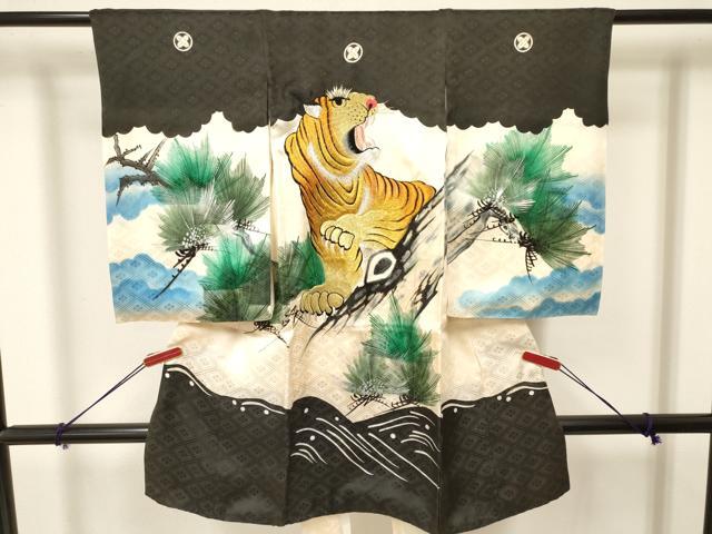 Kimono （For Girls） - 平和屋着物[]お宮参り　男の子　祝着　産着　初着　のしめ　手描き　刺繍　虎　寅　松文　銀彩　逸品　DAAY3380ma