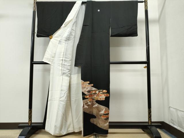 平和屋の平和屋着物■豪華黒留袖 駒刺繍 エ霞立波飛鶴花文 金彩 正絹 逸品 CAAK6030yc｜アングル2