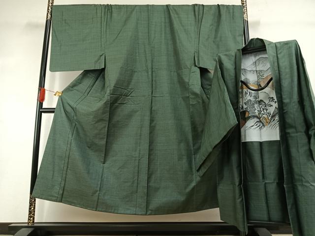 ■■■　サイズ　■■■ 【着物】 身丈 148cm（肩から） 裄丈 73.5cm 袖丈 52cm　縫込み 3.5cm 袖幅 37cm 前幅 27cm 後幅 31cm 着物縫いこみ 内揚げ 7cm 裄 お袖側 約2cm　身頃側 約1.5cm 【羽織】 身丈 98cm（肩から） 裄丈 75cm 袖丈 52cm　縫込み 3.5cm 袖幅 37.5cm 前幅 19cm 後幅 31cm 裄 お袖側 約1cm　身頃側 約1cm ■■■　商品詳細　■■■ 【正絹】 状態は特に目立ったシミ汚れなどもなく大変良い状態です。 大変上質な逸品になります。 お安く出品致しますので、是非この機会にいかがでしょうか？ ■■■　注意事項　■■■ ■モニター発色の具合により色合いが異なる場合がございます。 ■寸法は多少の誤差が生じる場合がございますのでご了承ください。 ■縫込みの長さが左右非対称の場合は短い部分を記載しております。 左右非対称であってもご返品・お値引き等の保証は出来かねますので、ご了承の上ご購入をお願い致します。 ■シミ等のチェックには注意を払っておりますが、見落としがある場合もございますし、個人の見解も様々ですので神経質な方のご購入はお控えください。 ■箪笥に入っておりました着物や帯なので畳みシワや匂いがあるものもございます。 ■お休みは基本的に土日祝となりますが、その他臨時でお休みする場合がございますのでご了承ください。 ■商品の発送は平日のみの発送となります。 ■夜間と土曜、日曜日はお問い合わせの回答が遅れる場合がございます。 ■当店では、お直し、紋入れ、お手入れ等は承っておりません。 ■生地の状態（ヤケ、経年劣化等）によってはサイズ直しが出来ない場合がございます。 その点もどうかご了承のうえ、ご購入をお願いいたします。 ■弊社で取り扱う商品は一点ものにつき、時期や在庫状況に応じて金額が変更となる場合がございます。 ■検針は行っておりません。予めご了承いただきますようお願いいたします。 ■【洗える着物】と記載のある商品におきましては、商品お届け後に洗濯を行ってしまってからのご返品にはご対応しかねます。 念の為、専門店でのお手入れをお願いいたします。 ■写真に写っている物が全てになります。それ以外の付属品はございませんのでご了承ください。 ■状態に関する写真につきましては、掲載可能な写真枚数に限りがあるため、各箇所につき1枚参考画像を掲載しております。 ■着物のサイズ目安は下記を参考ください↓ ＜女性着物＞　お端折り次第で＋5cm　−1cmが着用可能サイズ 　例）身丈170cmの場合、身長160cm〜175cm ＜男性着物＞　身丈＋約25cm〜27cm程が適応身長 　例）身丈155cmの場合、身長180〜182cm