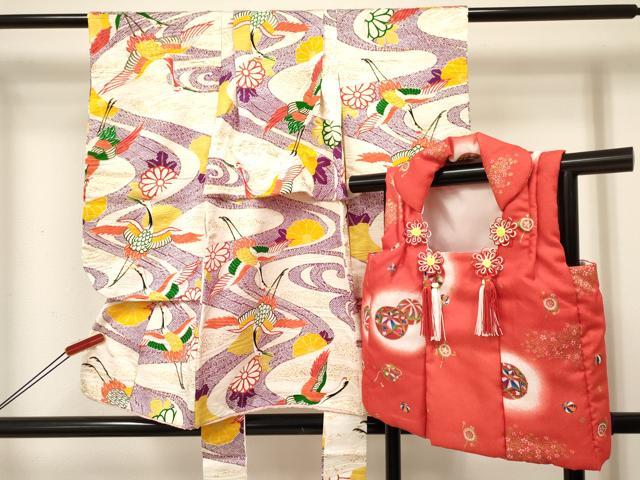 Kimono （For Girls） - 平和屋着物[]七五三　女の子　3歳　祝着　三つ身　被布セット　流水飛鶴花文　金彩　逸品　DABC5176ma