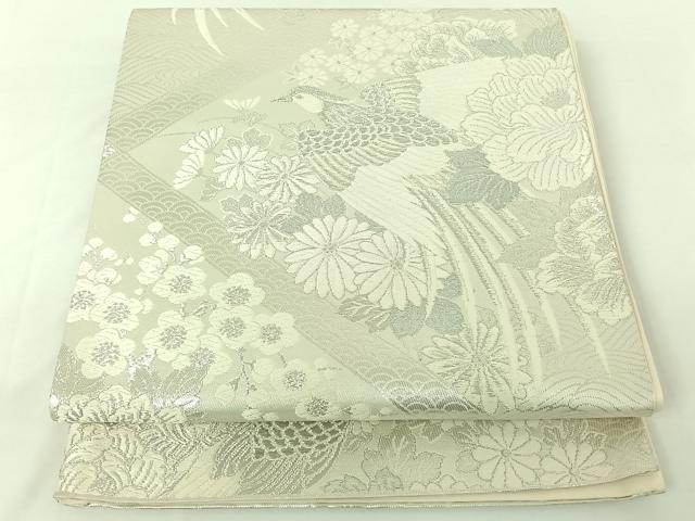 ■■■　サイズ　■■■ 長さ 416cm 幅 30cm程 ■■■　商品詳細　■■■ 【正絹・芯なし・関西仕立て】 詳細に関しましては、画像をご確認ください。 大変上質な逸品になります。 お安く出品致しますので、是非この機会にいかがでしょうか？ ※汚れ等に関しましては、着用時には見えない部分になるかと思いますのであまり気にならずお召になれるかと思います。 ■■■　注意事項　■■■ ■モニター発色の具合により色合いが異なる場合がございます。 ■寸法は多少の誤差が生じる場合がございますのでご了承ください。 ■縫込みの長さが左右非対称の場合は短い部分を記載しております。 左右非対称であってもご返品・お値引き等の保証は出来かねますので、ご了承の上ご購入をお願い致します。 ■シミ等のチェックには注意を払っておりますが、見落としがある場合もございますし、個人の見解も様々ですので神経質な方のご購入はお控えください。 ■箪笥に入っておりました着物や帯なので畳みシワや匂いがあるものもございます。 ■お休みは基本的に土日祝となりますが、その他臨時でお休みする場合がございますのでご了承ください。 ■商品の発送は平日のみの発送となります。 ■夜間と土曜、日曜日はお問い合わせの回答が遅れる場合がございます。 ■当店では、お直し、紋入れ、お手入れ等は承っておりません。 ■生地の状態（ヤケ、経年劣化等）によってはサイズ直しが出来ない場合がございます。 その点もどうかご了承のうえ、ご購入をお願いいたします。 ■弊社で取り扱う商品は一点ものにつき、時期や在庫状況に応じて金額が変更となる場合がございます。 ■検針は行っておりません。予めご了承いただきますようお願いいたします。 ■【洗える着物】と記載のある商品におきましては、商品お届け後に洗濯を行ってしまってからのご返品にはご対応しかねます。 念の為、専門店でのお手入れをお願いいたします。 ■着物のサイズ目安は下記を参考ください↓ ＜女性着物＞　お端折り次第で＋5cm　−1cmが着用可能サイズ 　例）身丈170cmの場合、身長160cm〜175cm ＜男性着物＞　身丈＋約25cm〜27cm程が適応身長 　例）身丈155cmの場合、身長180〜182cm