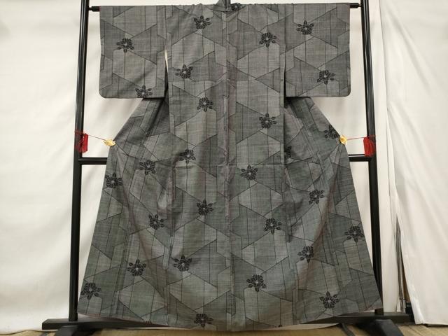 平和屋着物■本場大島紬　7マルキ　舞花文　正絹　逸品　AABF1463st